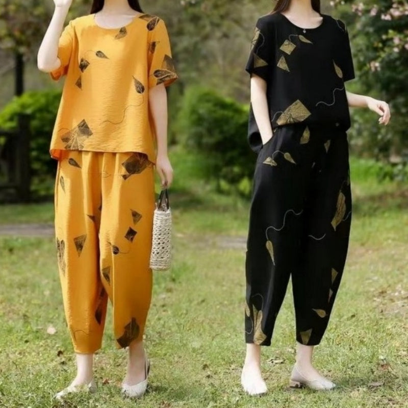 Women’s Printed Short-Sleeved Top & Cropped Pants Set ✨👚👖