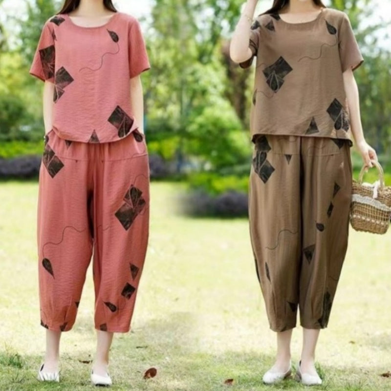 Women’s Printed Short-Sleeved Top & Cropped Pants Set ✨👚👖