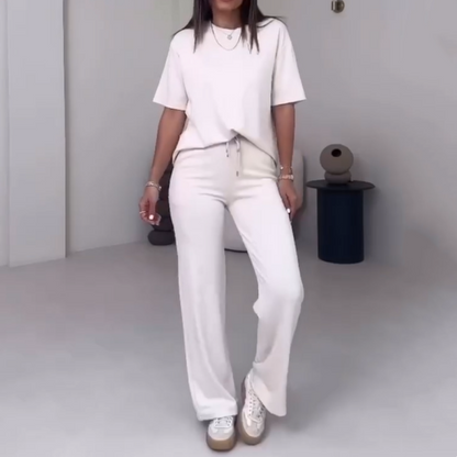✨Trending Now ✨Chic Women's 2-Piece Outfit – Comfy Top & Matching Pants