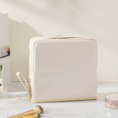 🔥Hot Sale🔥Stylish Handheld Partitioned Cosmetic Bag👜