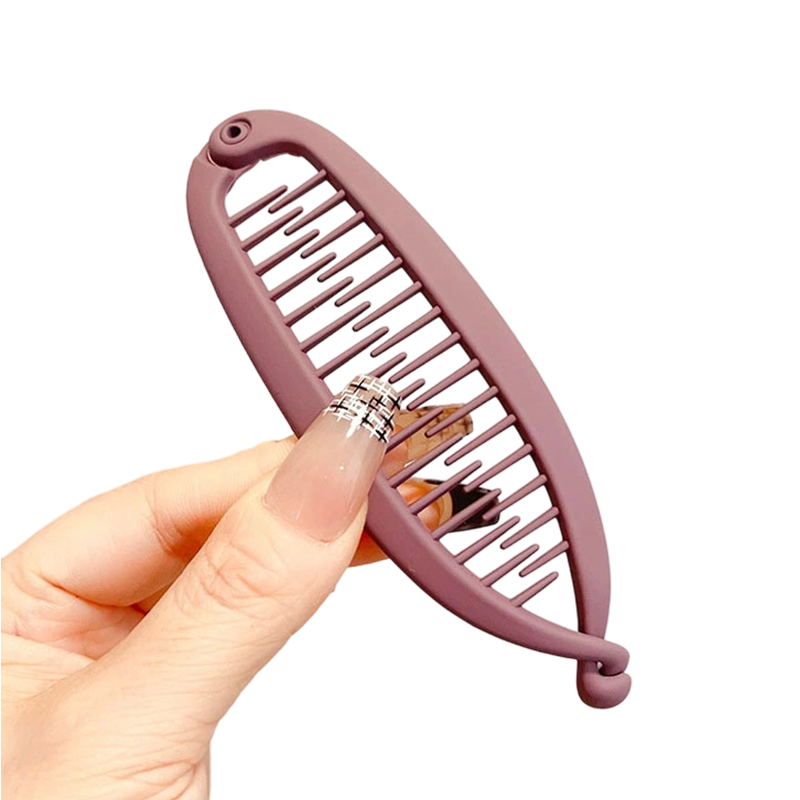 Interlocking Banana Clip for Secure Hold